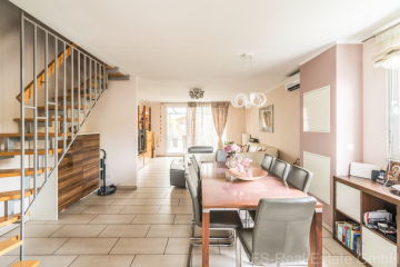 Mannheim-Waldhof- Reihenendhaus mit wunderschönem Garten zu verkaufen, 68305 Mannheim, Reihenendhaus